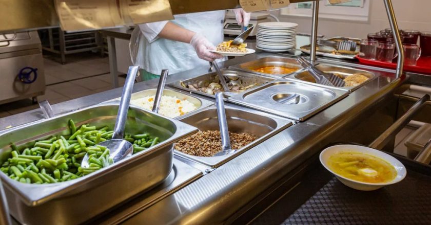 Современные форматы организации питания на вахте: кейтеринг, доставка, столовые